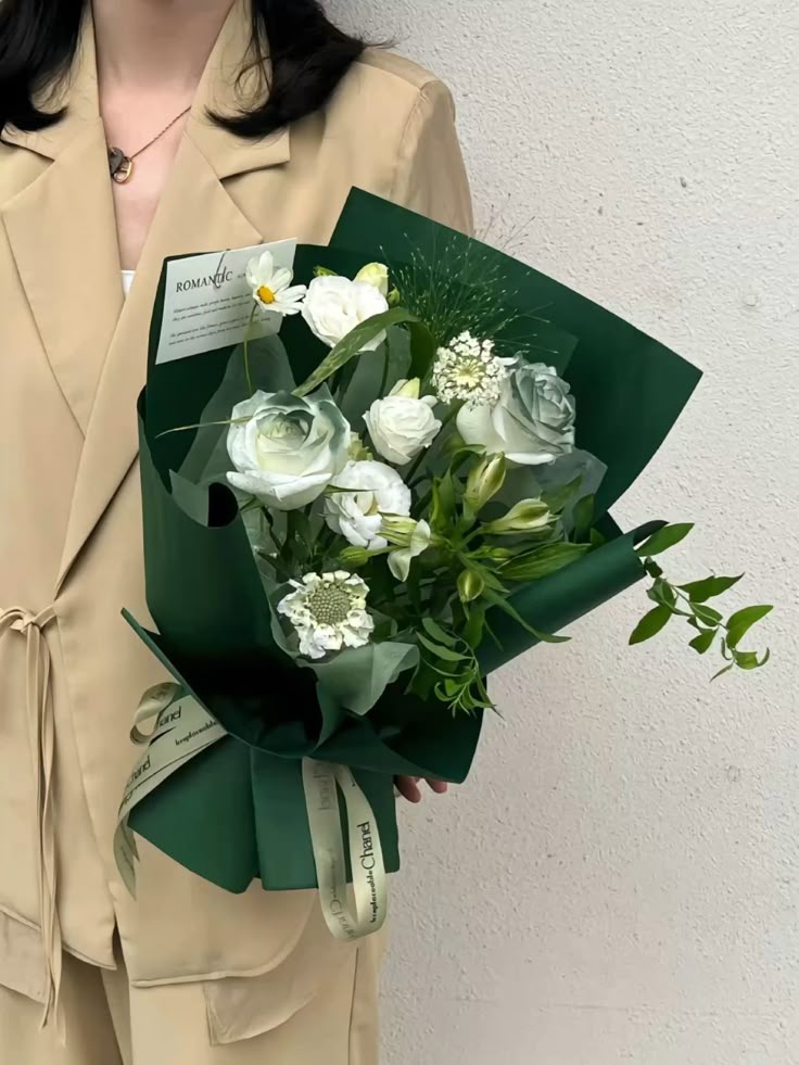 Hoa lan trắng thanh lịch